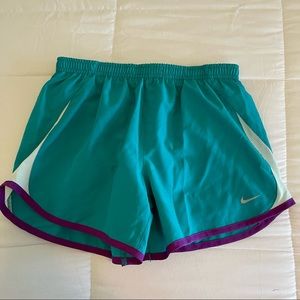 Nike girls shorts size XL